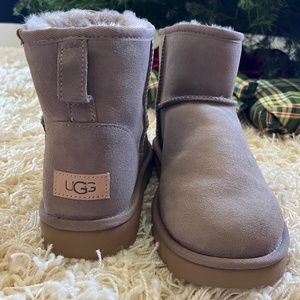 UGG Classic Mini II Women's Size 10 in Caribou